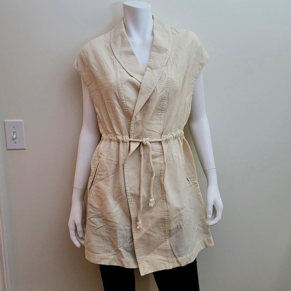 Mango Gilet in beige. Size XS. NWT.